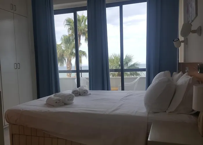 Alex 203 アパート *